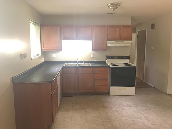 3rd image of 1728 Cargill Dr