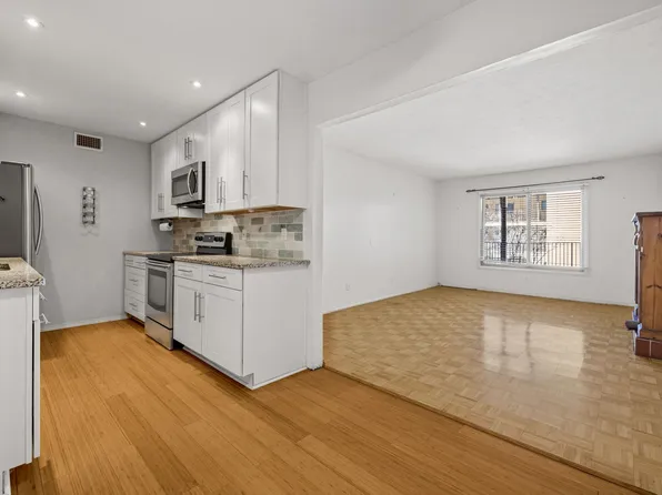 505 W 7th St APT 217, Austin, TX 78701