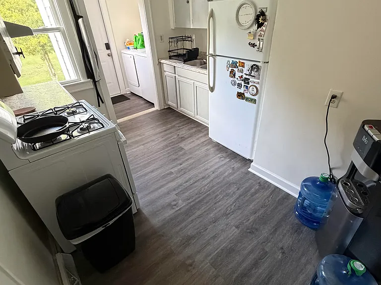202 Mayfield Dr — Photo 10