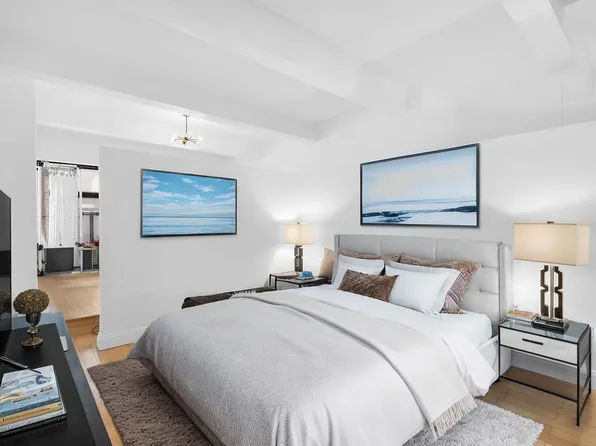 529 West 42nd Street 6M image 2 of 7