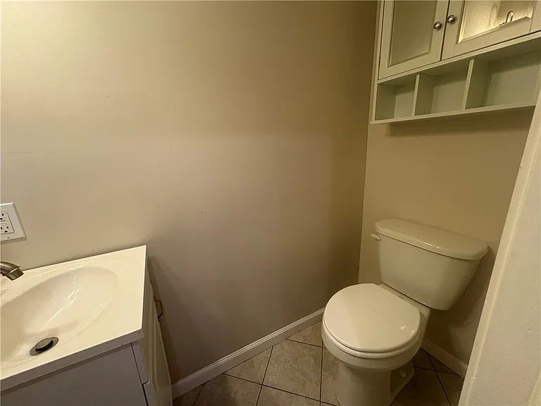 6 Walnut St #2 — Photo 7