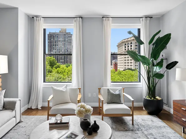 225 5th Avenue 7K image 2 of 14