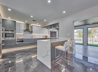 1170 Fairview Ln, Riviera Beach, FL 33404