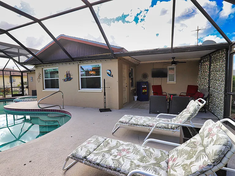 4215 Pandora Rd — Photo 29