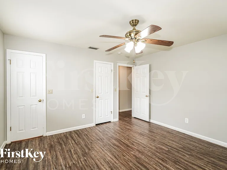6807 S Cortez Ave — Photo 13