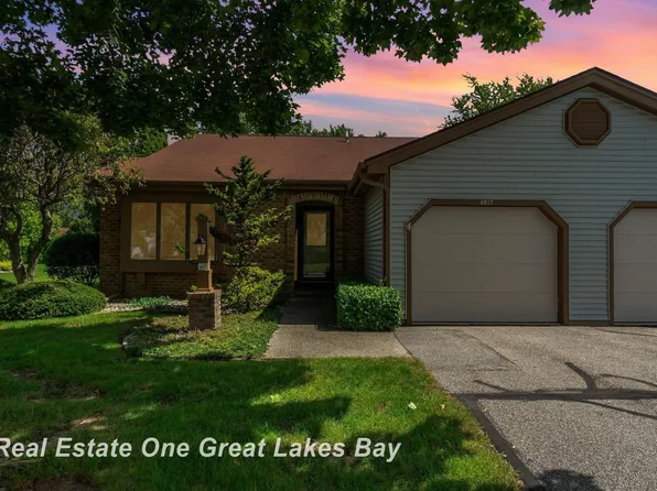 4817 Appletree Ln, Bay City, MI 48706