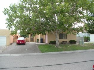 1609 Evelyn Dr NE, Rio Rancho, NM 87144