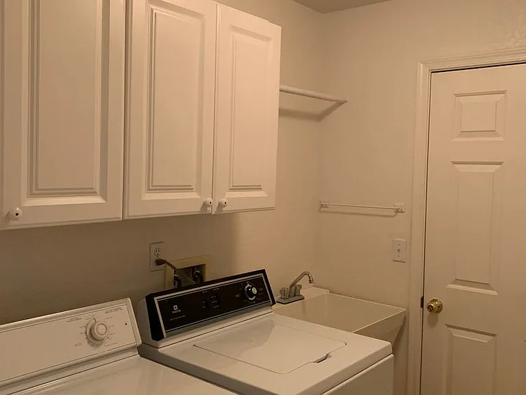 3301 Tolteca Dr — Photo 21