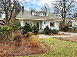 30 Chapel Ln, Riverside, CT 06878