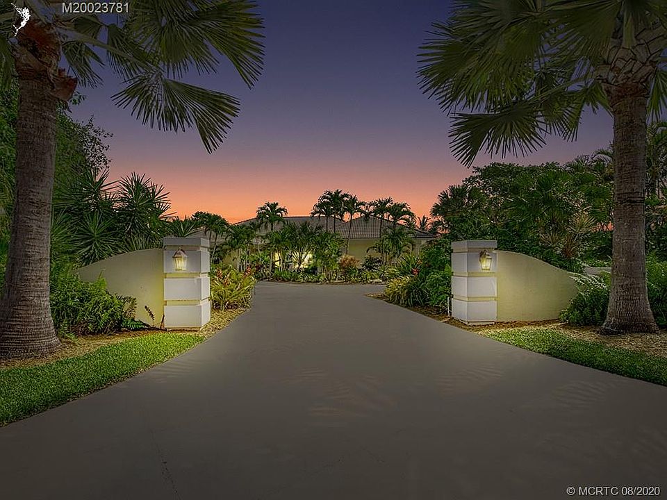 1st image of 565 SE Saint Lucie Blvd