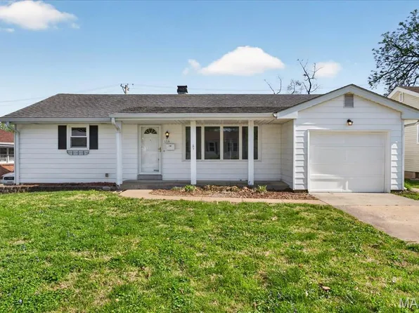 116 S Cadillac Dr, Saint Charles, MO 63301