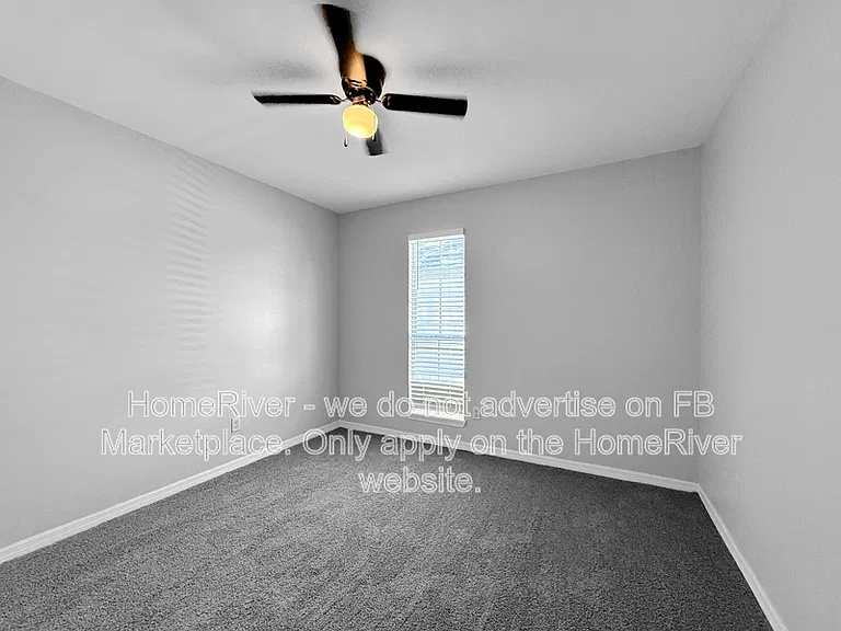 1854 Alberta Ct N — Photo 15