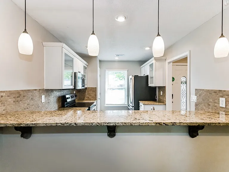 277 Gaslight Cv — Photo 7