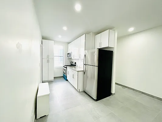 Rented by Douglas Elliman | media 7