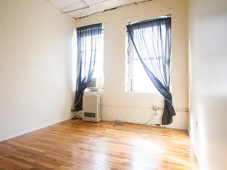 175 Stockholm St #211 — Photo 10
