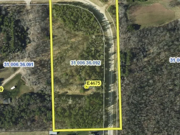 E4675 Winding Rd, Kewaunee, WI 54216