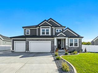 3621 W Sandhill Crane Dr, Clinton, UT 84015