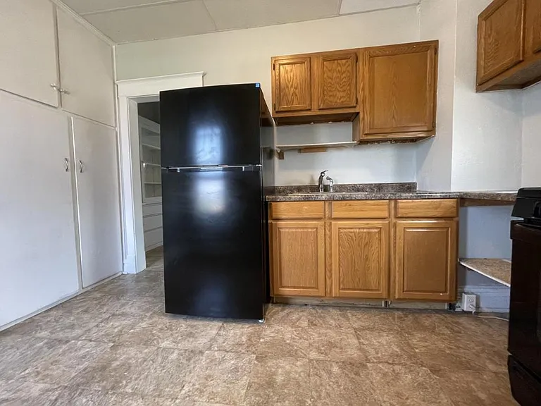 601 Belknap St — Photo 11