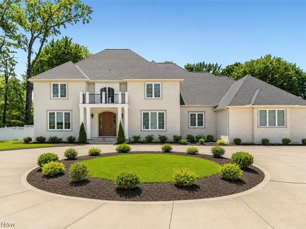 26921 Hilliard Blvd, Westlake, OH 44145