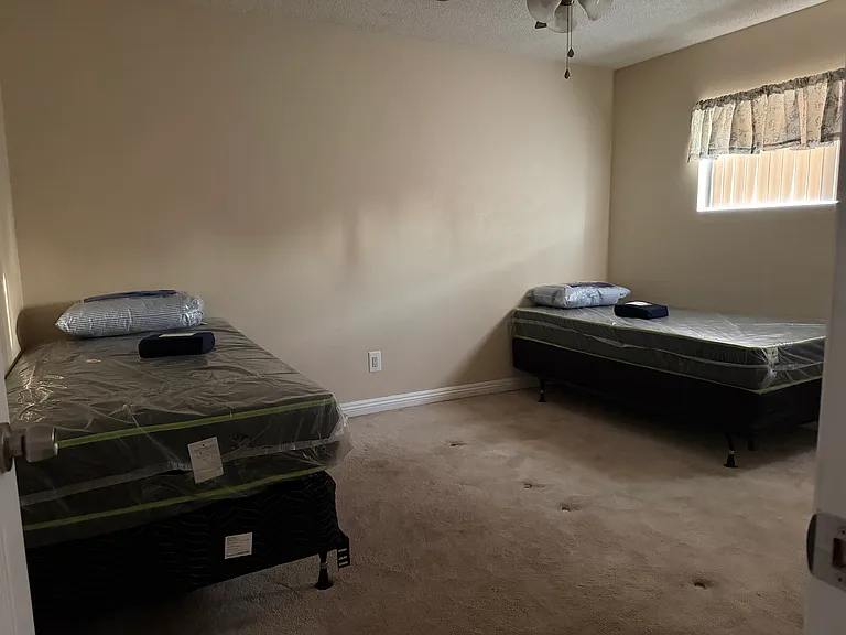 32744 Texas Dr — Photo 2