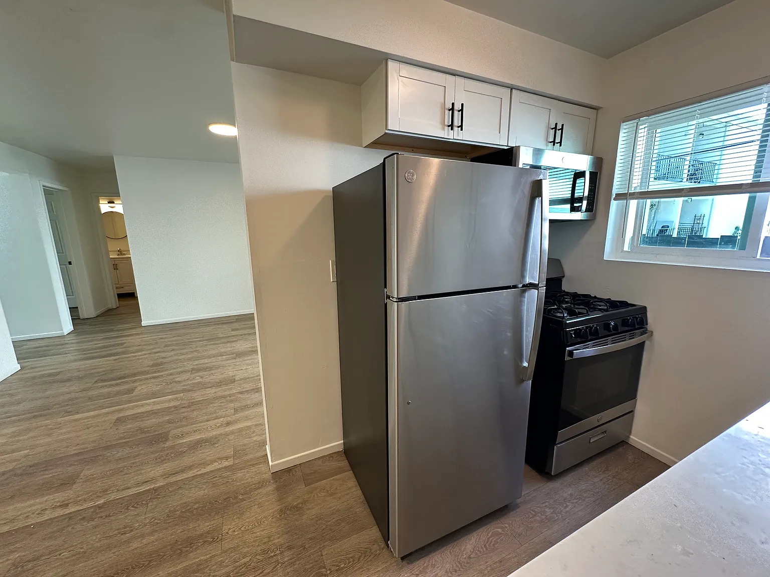 3 bed, $4,700 — Photo 2