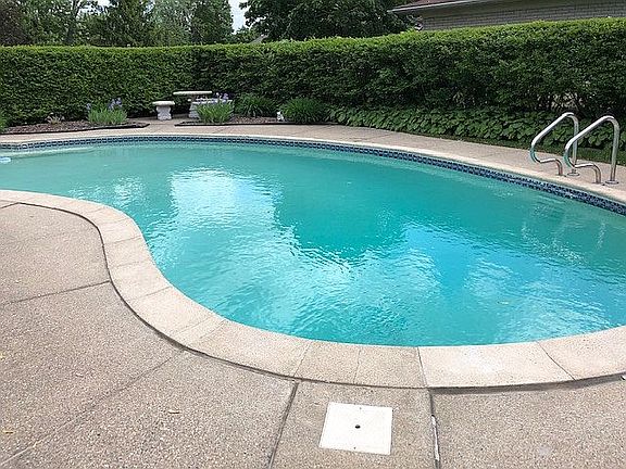 4th image of 42211 Trotwood Ct