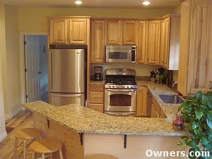 Kitchen w/ Stainless Appliances