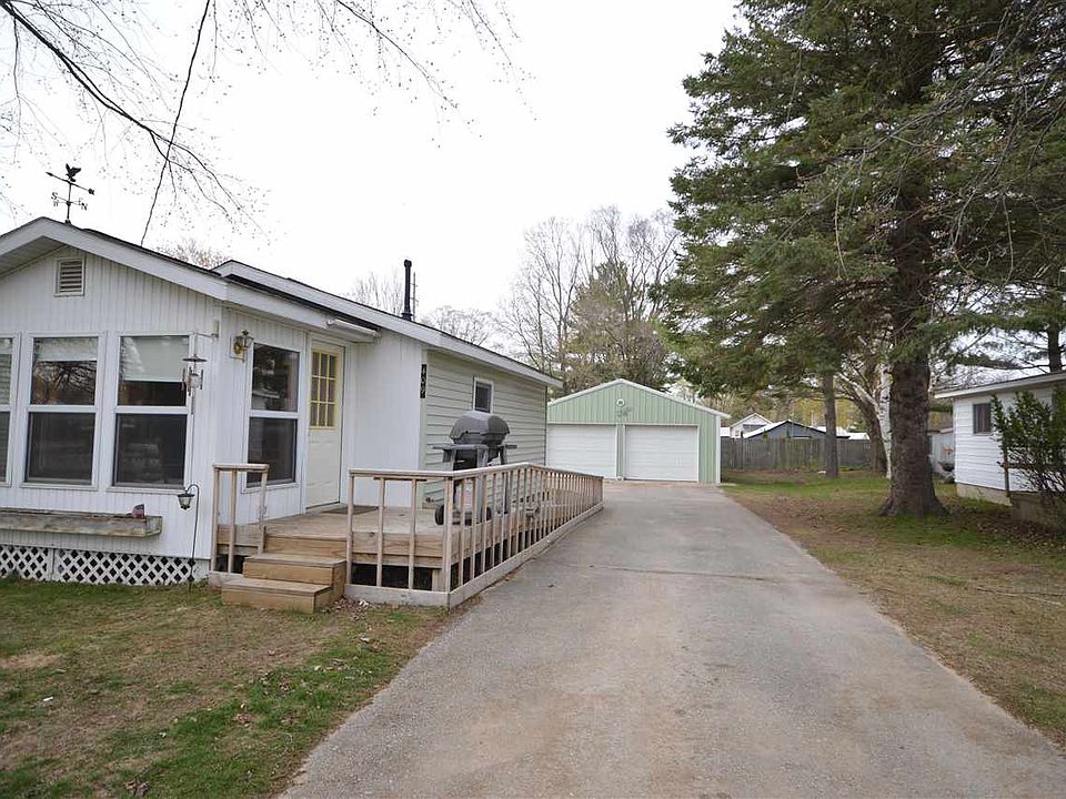 409 Robinson St, Charlevoix, MI 49720 MLS 470909 Zillow