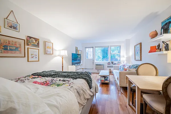 Rented by Corcoran | media 14