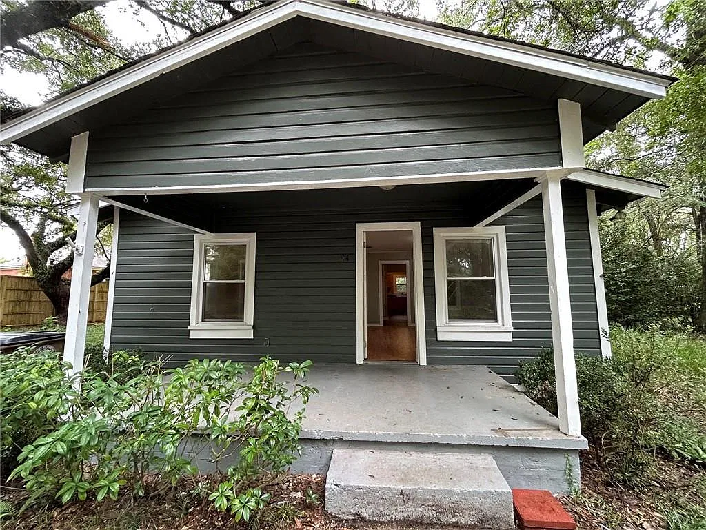 2 bed, 1.0 bath, 8908 sqft, $1,000 — Photo 2