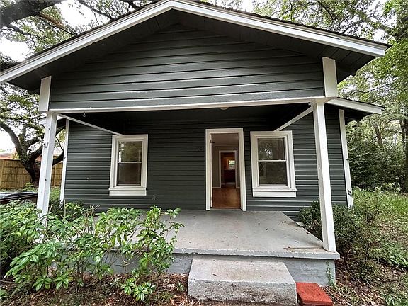 2nd image of 914 Pansy Ct