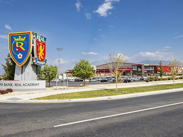 Viviano at Riverton — Photo 69