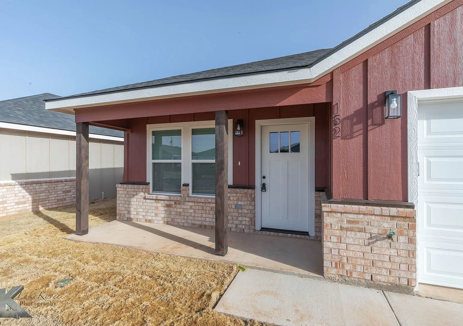 Beautifully Built In 2025! 3 Bedroom, 2 Bath, 1 Car Xl Garage — Photo 1