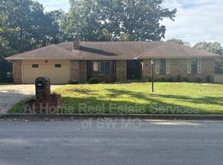 1310 W Bradley St, Springfield, MO 65803