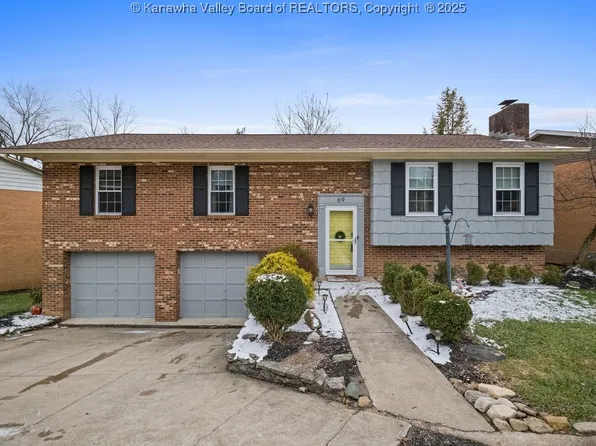 69 Keeneland Dr, Huntington, WV 25705