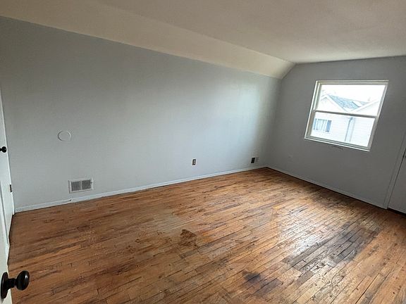 4th image of 16 Leona St Floor 2