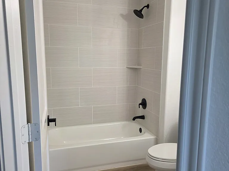 1600 Clay St #1600 — Photo 9