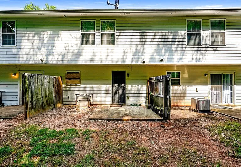 2956 Fields Dr — Photo 14