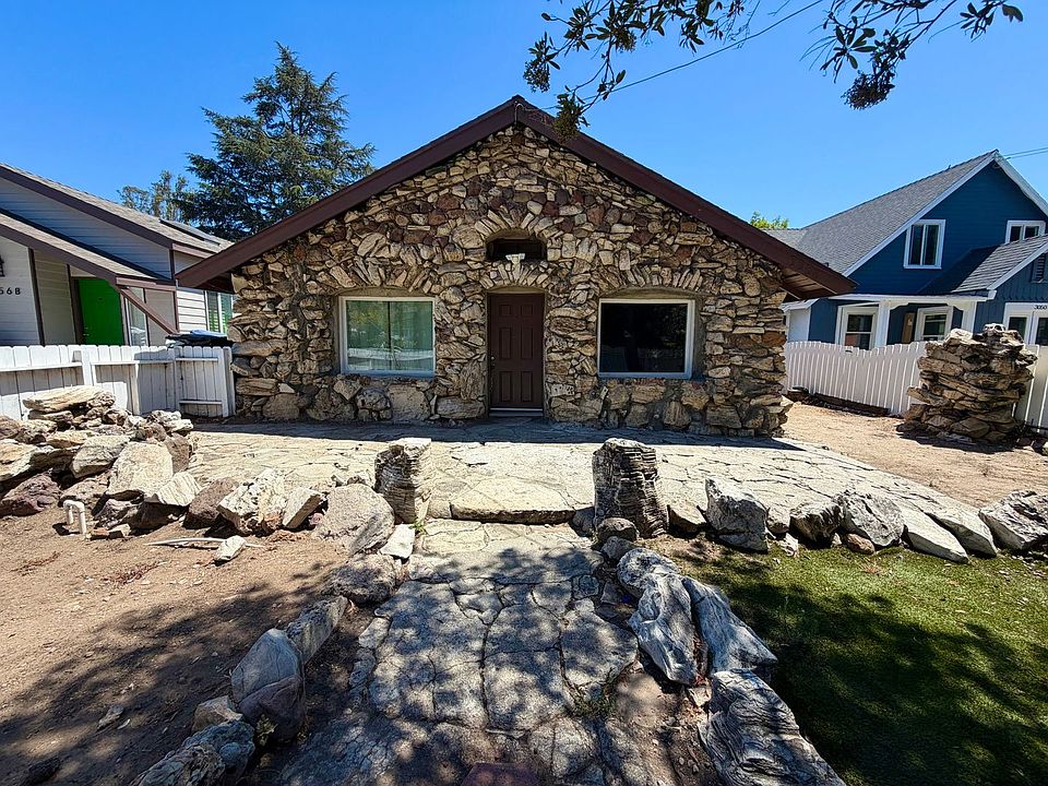 1st image of 3056 Crescent Way
