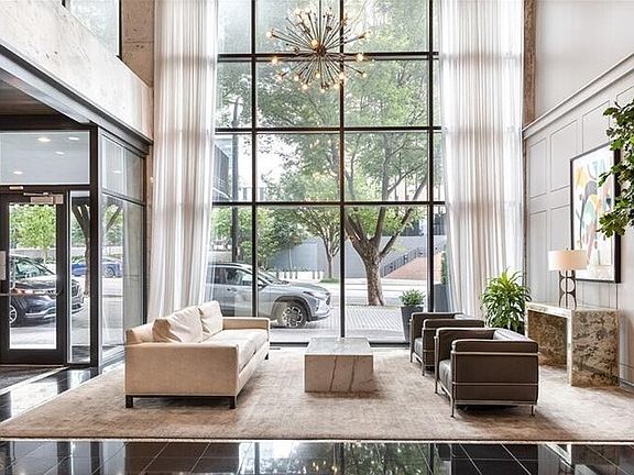 4th image of 620 Peachtree St NE APT 1211