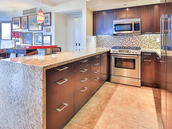 4th image of 500 W Harbor Dr W #722