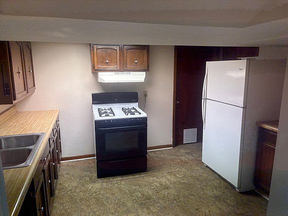 5th image of 148 Walker St #148A