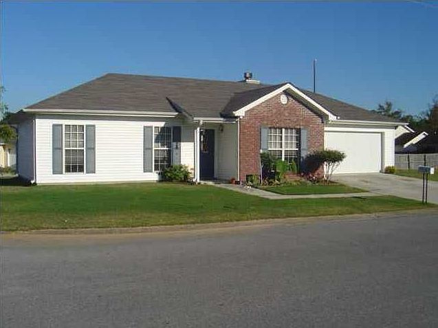 1st image of 110 Willow Cove Dr