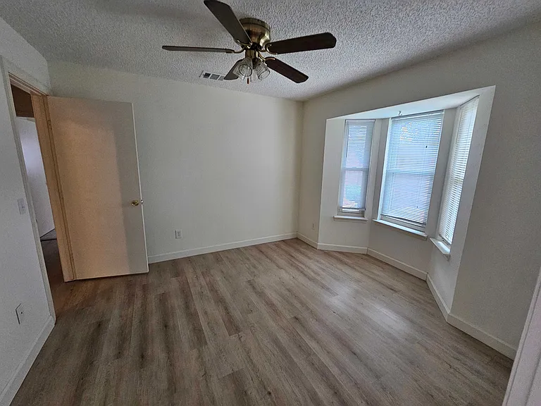 1608 Nest Pl — Photo 16