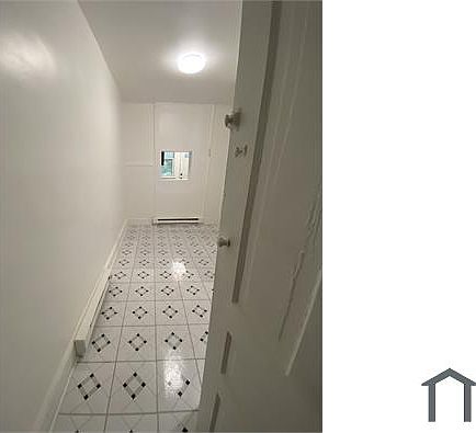 3rd image of 6321 N Woodstock St #6321