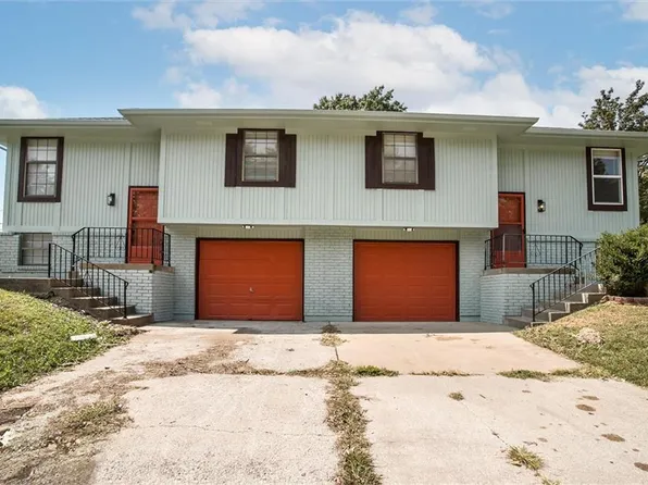 7820 E 130th Ct, Grandview, MO 64030