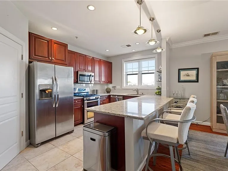 303 Brooke Ave #205 — Photo 11