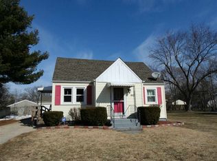 510 Wilshire Dr, Machesney Park, IL 61115