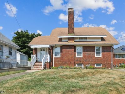 40 Maplewood Ave, Clifton, NJ, 07013