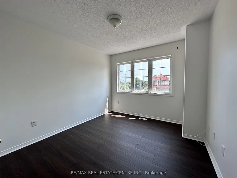 5673 Flora Dr — Photo 13